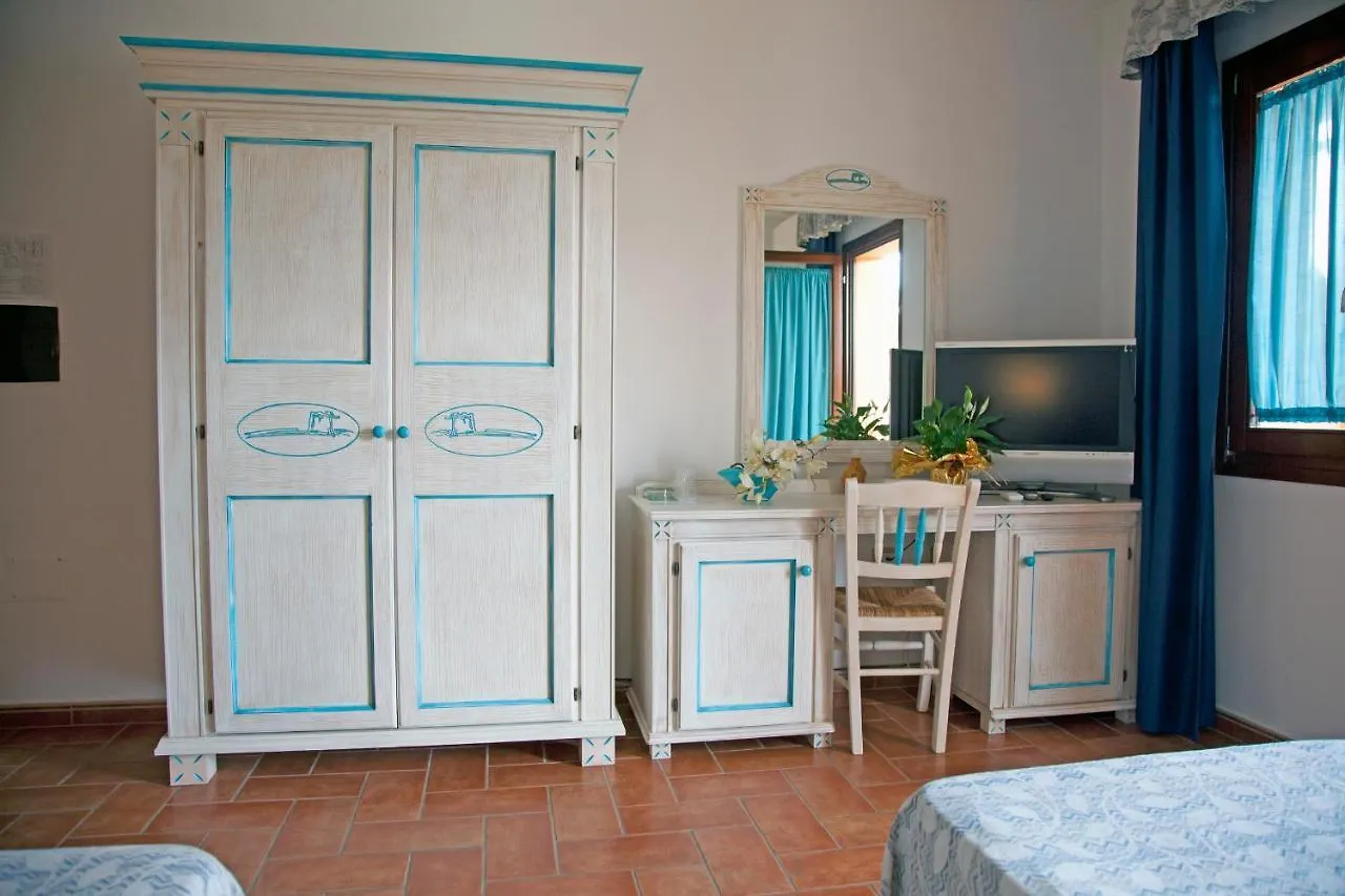 Le Sabbie Hotel Calasetta 3*,  Italia