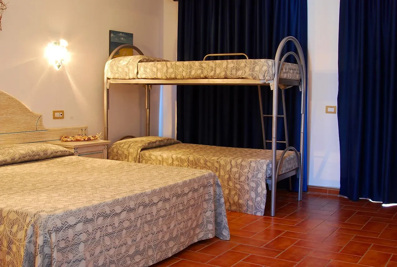 Le Sabbie Hotel Calasetta 3*,
